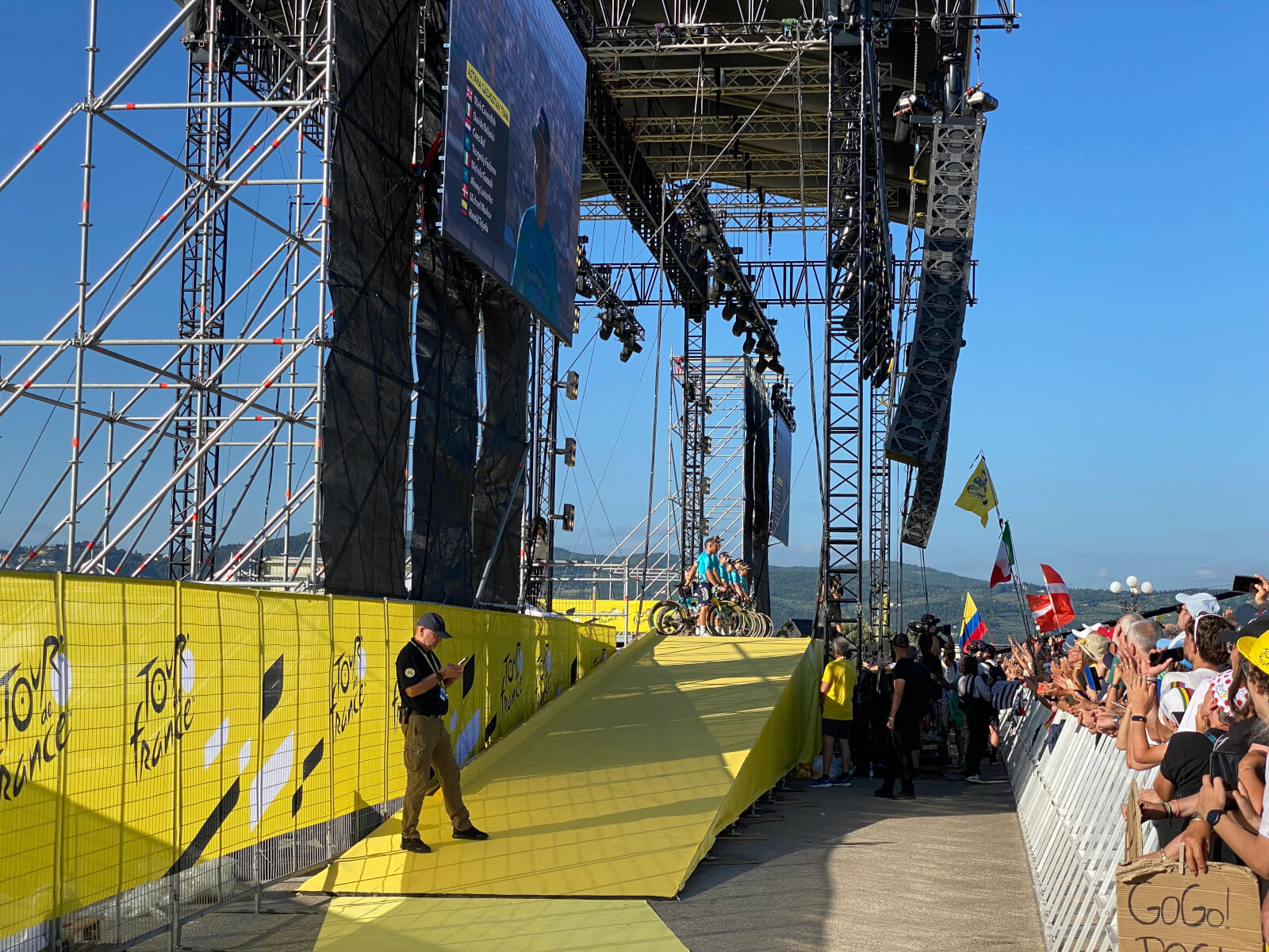 Tour De France Team Presentation